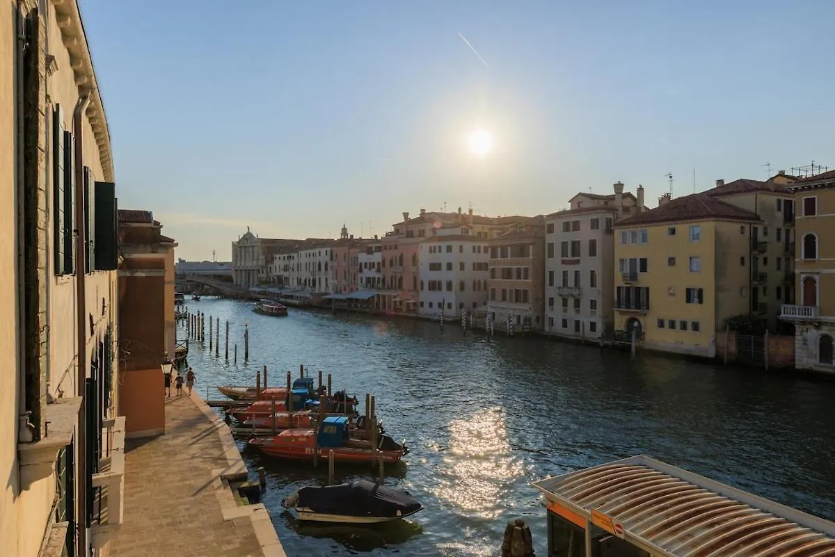 Apartment View Of Grand Canal Luxury Home - Station 5 Minutes Venice
