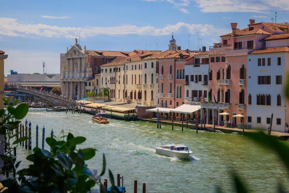 View Of Grand Canal Luxury Home - Station 5 Minutes Venice 0*,