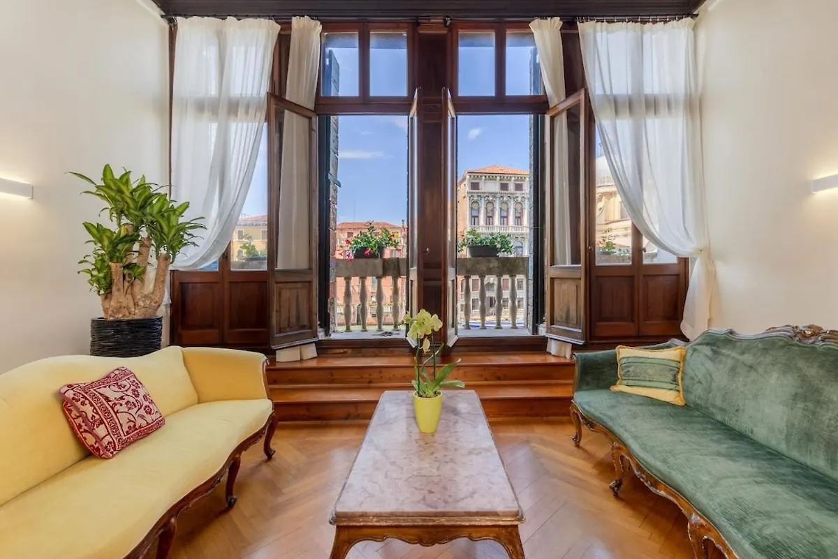 View Of Grand Canal Luxury Home - Station 5 Minutes Venice Italy